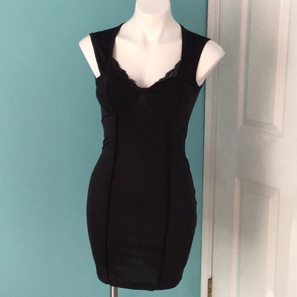 Papaya Black Dress Size Large EUC